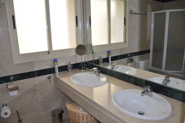 GEEN NAAM IN OUDE DATABASE