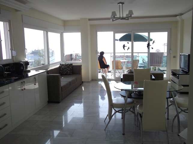 GEEN NAAM IN OUDE DATABASE